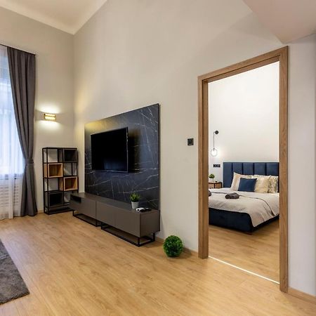 Exclusive New York Residence In The Heart Of ブダペスト エクステリア 写真
